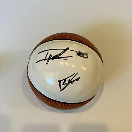 Frank Ntilikina i Isaiah Hartenstein potpisali su Spalding NBA mini košarku - Košarka s autogramima